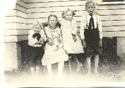 Willie, Bertha, Delli, and Raymond Cavaness  Circa 1923